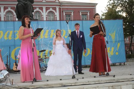 Вальс новой семьи.