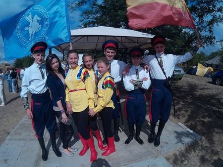 Усть-Медведицкий казачий конный клуб Усть-Медведицкий казачий конный клуб