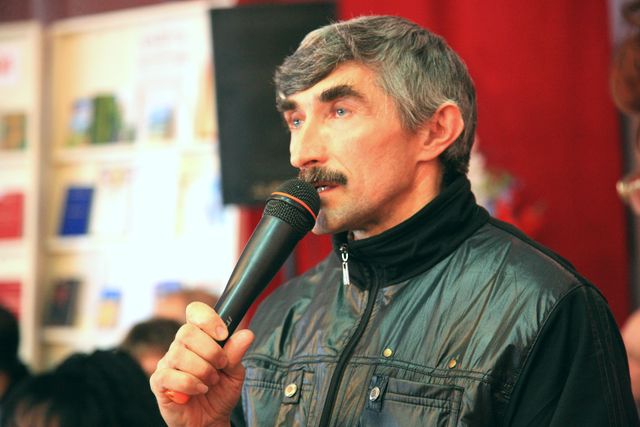 Презентация сборника стихов В.Ф. Кузьмичева «Речка мчится к Дону»