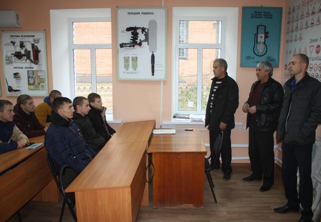 Будущие армейские специалисты