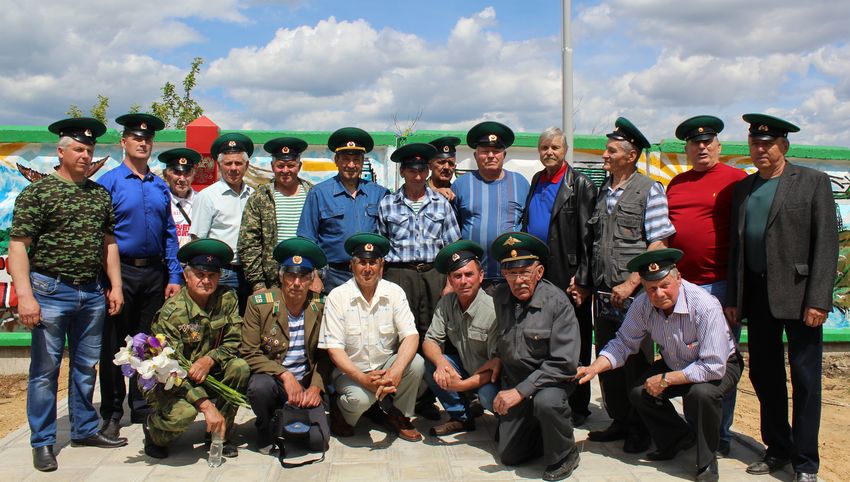 ПАМЯТНИК ЗАЩИТНИКАМ РУБЕЖЕЙ РОДИНЫ
