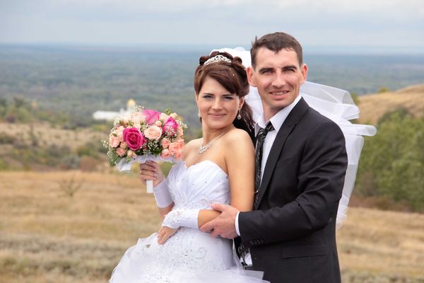 Алексей и Оксана Артамоновы. 30 и 24 года.