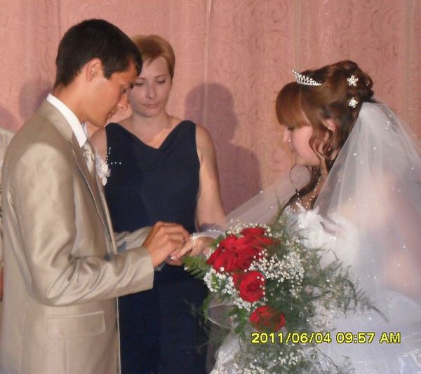 Андрей и Юлия Фроловы. 26 и 22 года.
